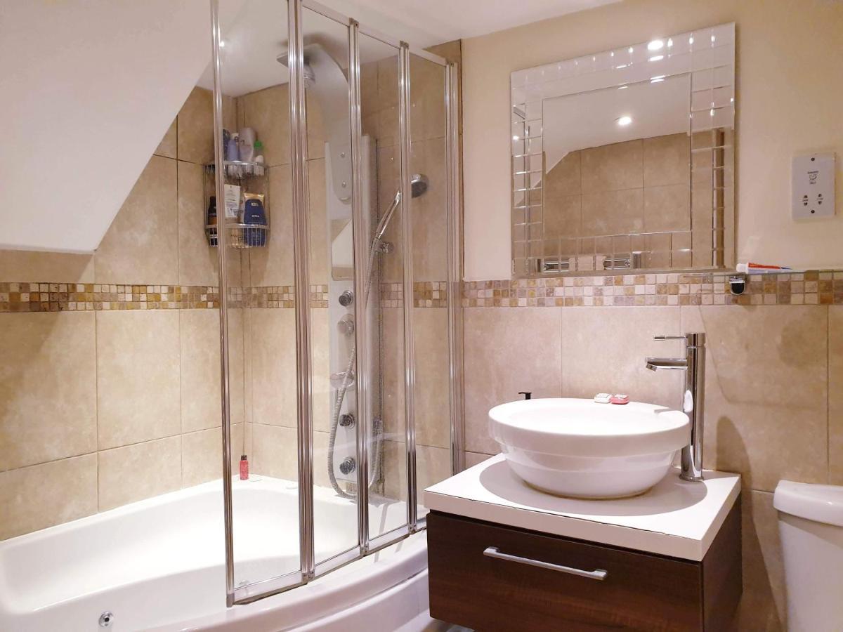 Cozy Muswell Hill 1-Bedroom Flat London Exterior photo
