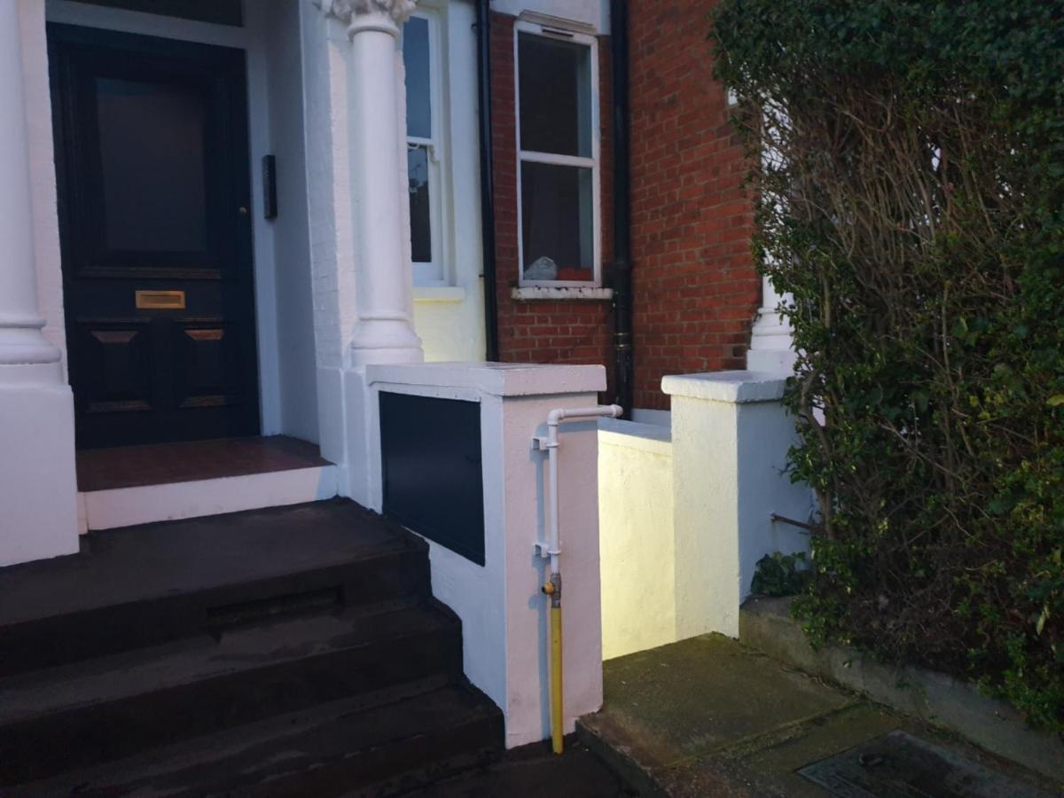 Cozy Muswell Hill 1-Bedroom Flat London Exterior photo